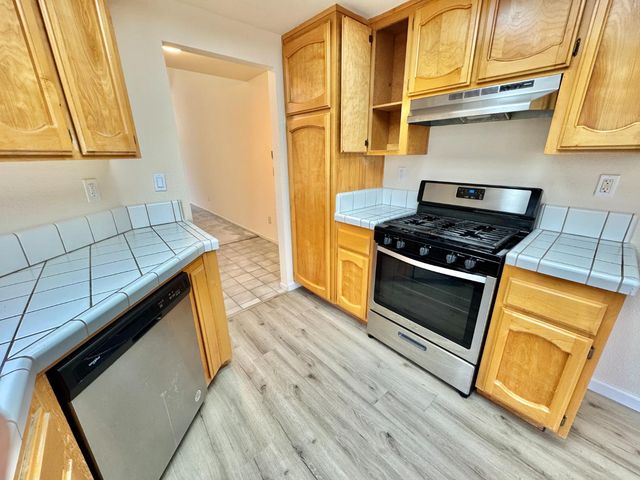 8565 Sunnybrae Dr, Sacramento, CA 95823