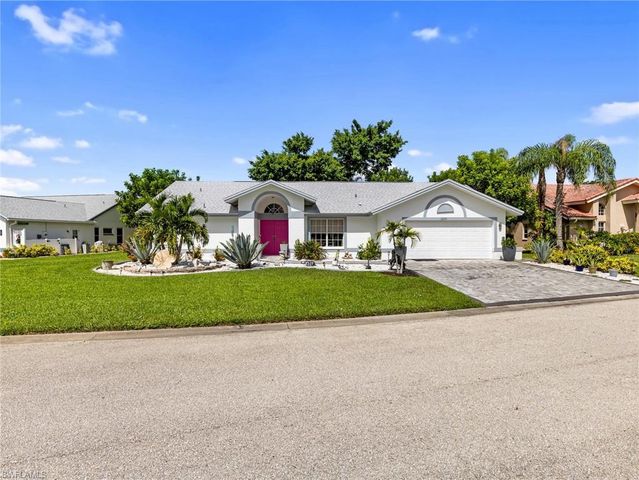 22690 Island Lakes DR, Estero, FL 33928