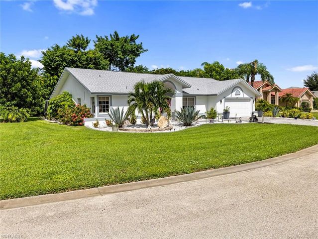 22690 Island Lakes DR, Estero, FL 33928