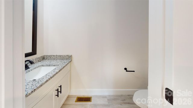 107 Carpenter Street, Lincolnton, NC 28092