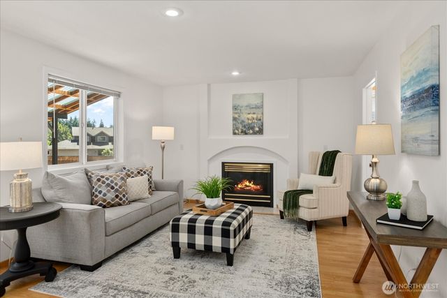 37230 20th Avenue S, Federal Way, WA 98003