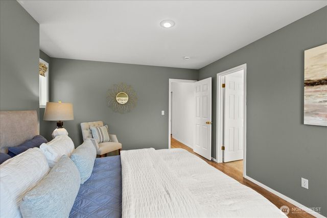 37230 20th Avenue S, Federal Way, WA 98003
