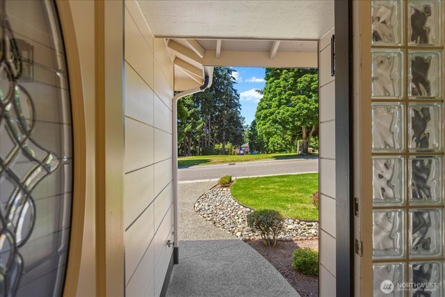 37230 20th Avenue S, Federal Way, WA 98003