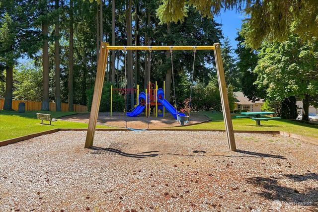 37230 20th Avenue S, Federal Way, WA 98003