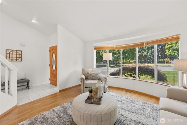 37230 20th Avenue S, Federal Way, WA 98003