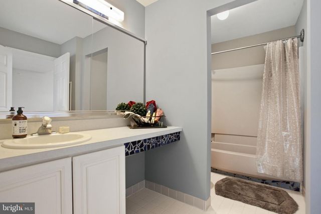 977 HICKORY RIDGE DR, Chalfont, PA 18914