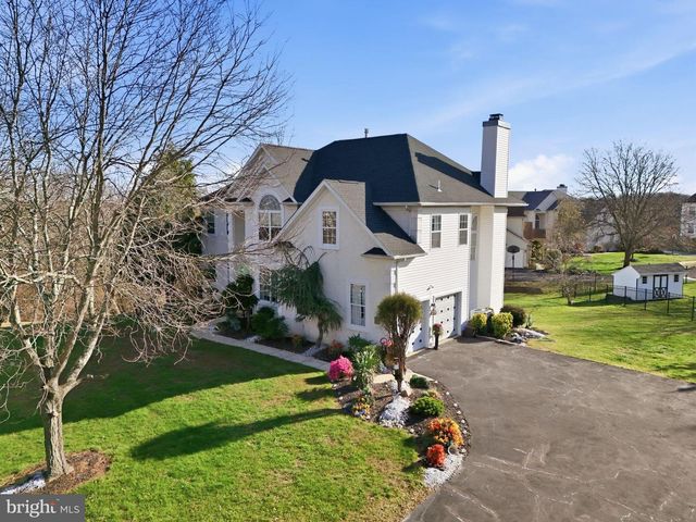 977 HICKORY RIDGE DR, Chalfont, PA 18914