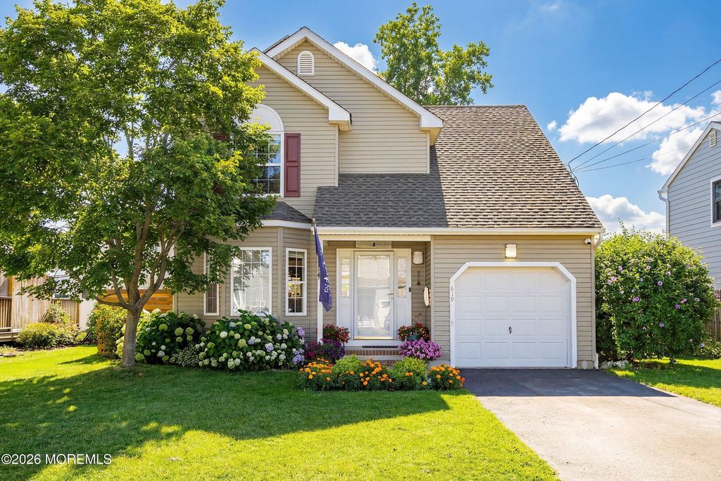 619 Woodland Avenue, Brielle, NJ 08730