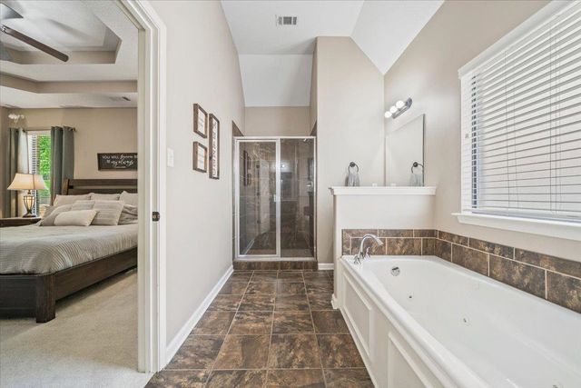 5135 OLIVER GROVE LN, Bartlett, TN 38002