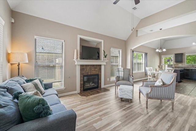 5135 OLIVER GROVE LN, Bartlett, TN 38002