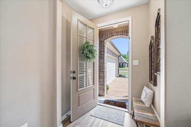 5135 OLIVER GROVE LN, Bartlett, TN 38002