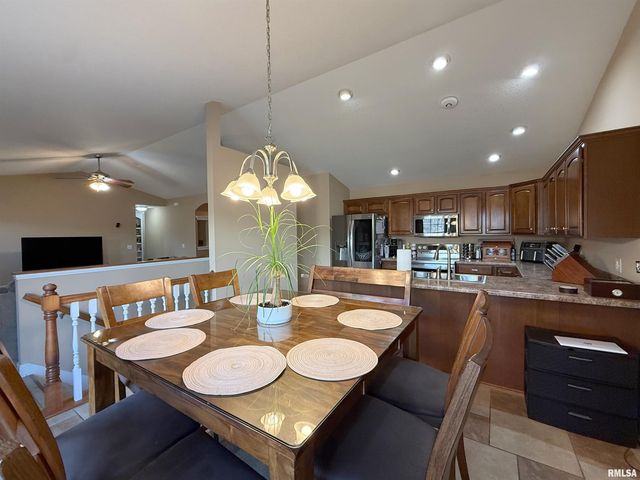 4222 3RD Street A, East Moline, IL 61244