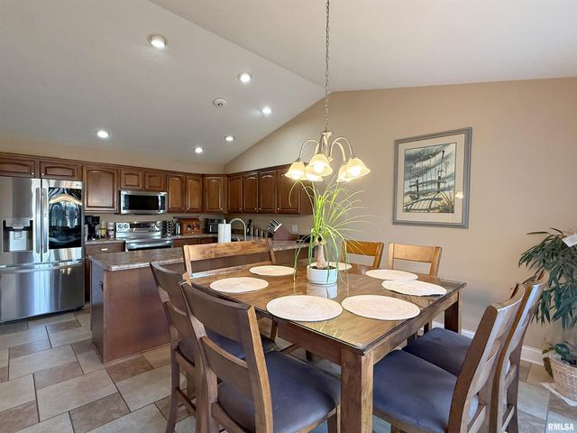 4222 3RD Street A, East Moline, IL 61244