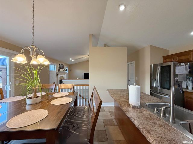 4222 3RD Street A, East Moline, IL 61244