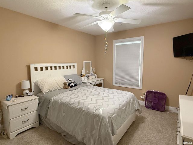 4222 3RD Street A, East Moline, IL 61244