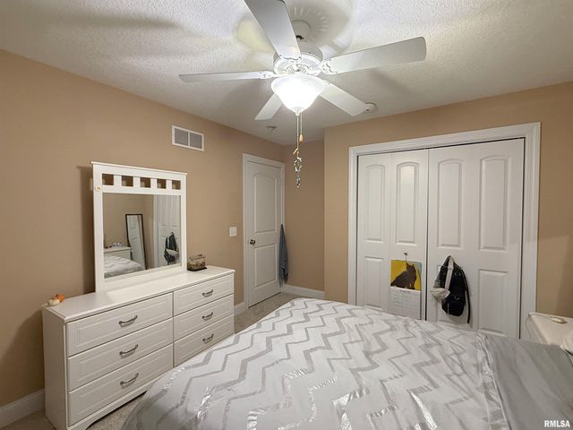 4222 3RD Street A, East Moline, IL 61244