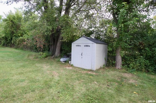 4222 3RD Street A, East Moline, IL 61244