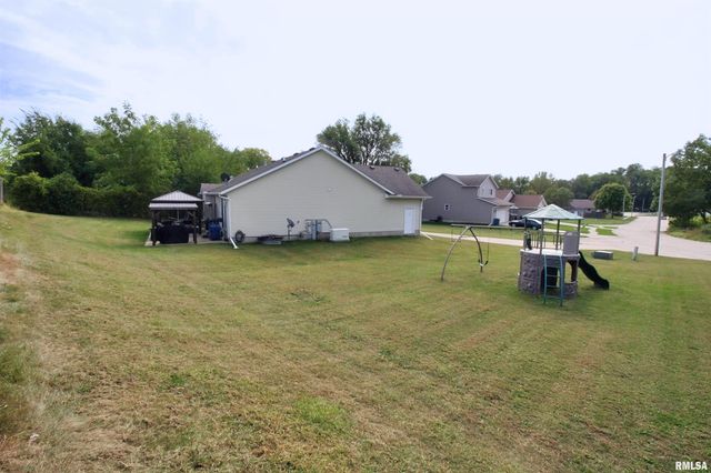 4222 3RD Street A, East Moline, IL 61244