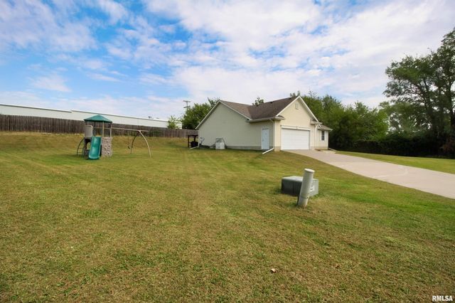 4222 3RD Street A, East Moline, IL 61244