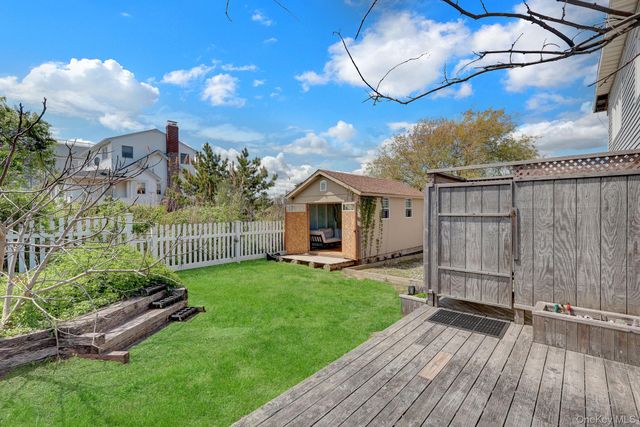 6 Oak Beach Road, Babylon, NY 11702