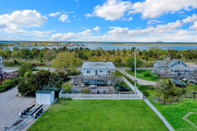 6 Oak Beach Road, Babylon, NY 11702