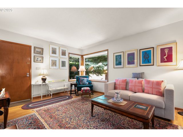 3002 Se BROOKLYN St, Portland, OR 97202