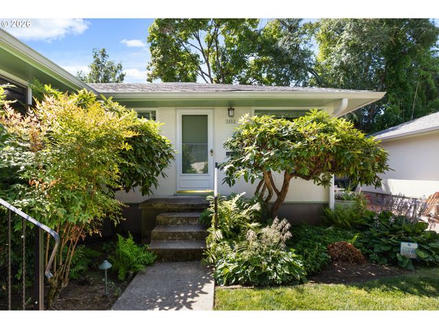 3002 Se BROOKLYN St, Portland, OR 97202