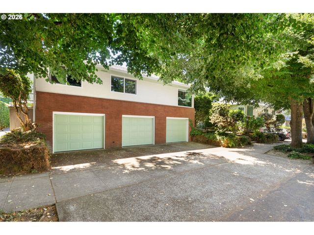3002 Se BROOKLYN St, Portland, OR 97202