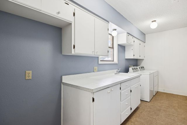 180 Wampum WAY, Seguin, TX 78155