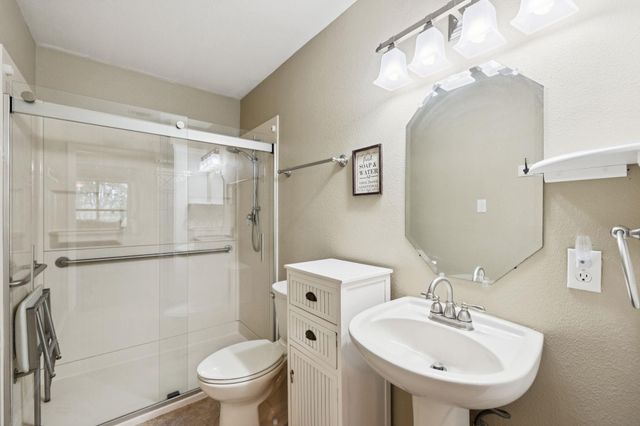 180 Wampum WAY, Seguin, TX 78155