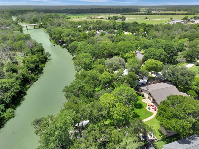 180 Wampum WAY, Seguin, TX 78155