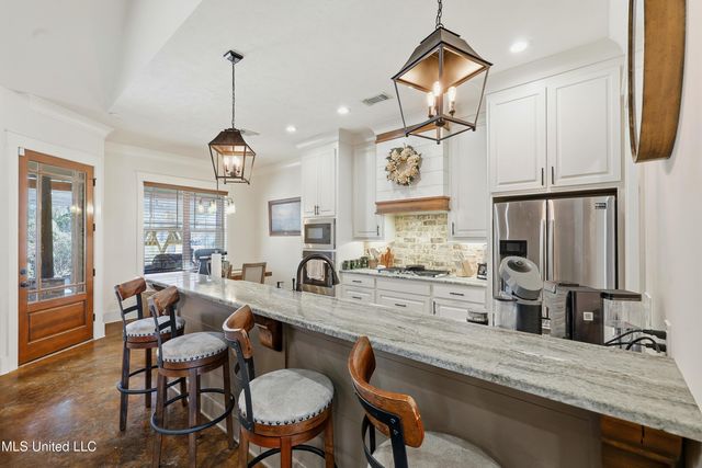 112 Laurelwood Trail, Mendenhall, MS 39114