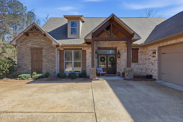 112 Laurelwood Trail, Mendenhall, MS 39114