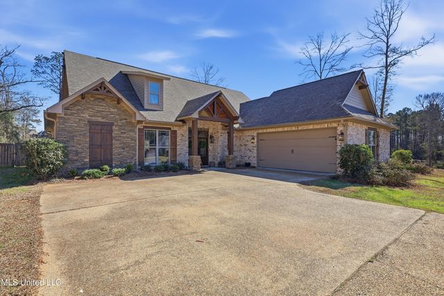 112 Laurelwood Trail, Mendenhall, MS 39114