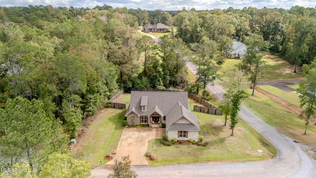 112 Laurelwood Trail, Mendenhall, MS 39114