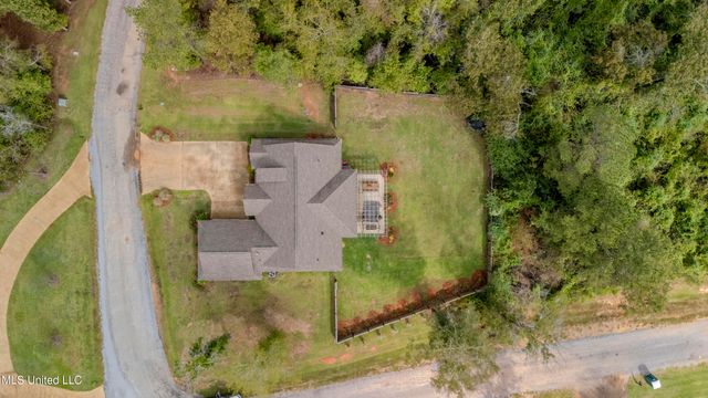 112 Laurelwood Trail, Mendenhall, MS 39114