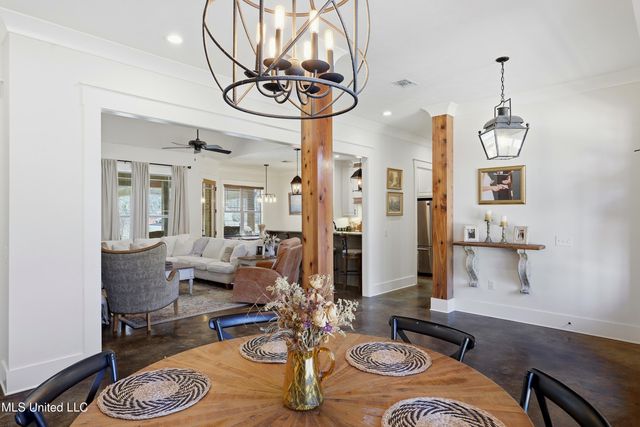 112 Laurelwood Trail, Mendenhall, MS 39114