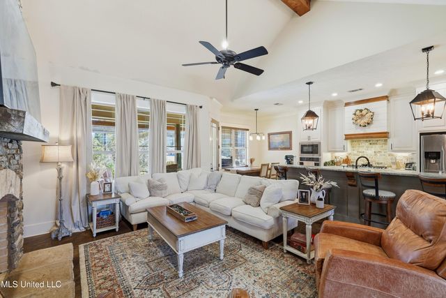 112 Laurelwood Trail, Mendenhall, MS 39114