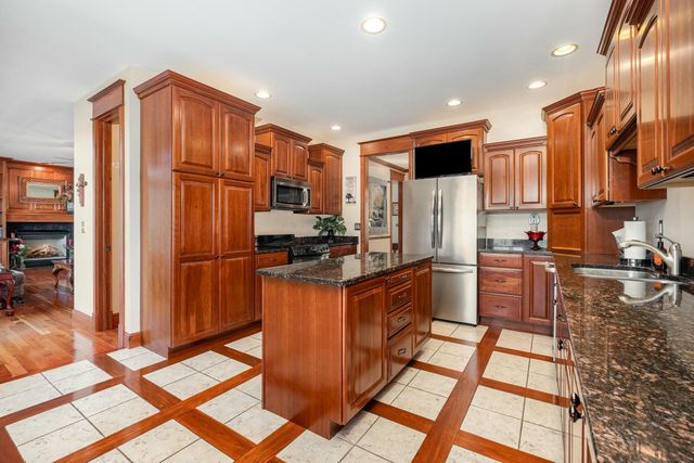 1917 Nichole Circle, Lancaster, OH 43130