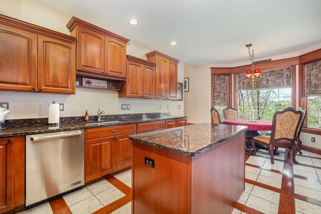 1917 Nichole Circle, Lancaster, OH 43130