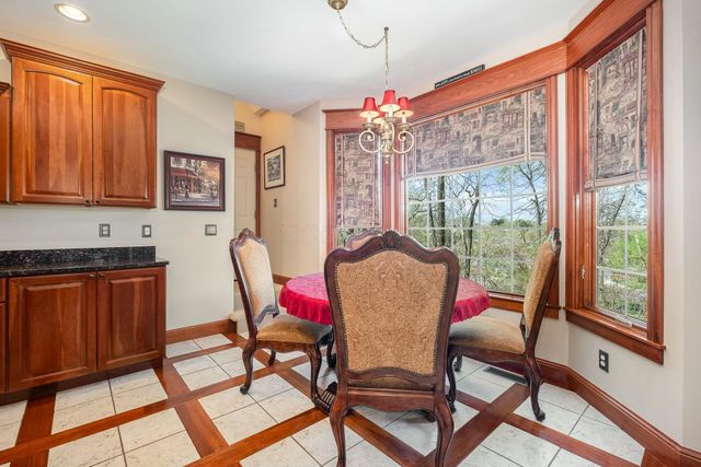 1917 Nichole Circle, Lancaster, OH 43130