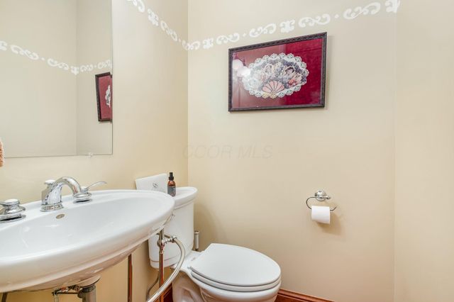 1917 Nichole Circle, Lancaster, OH 43130