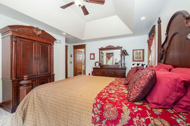 1917 Nichole Circle, Lancaster, OH 43130