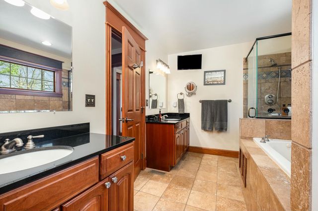 1917 Nichole Circle, Lancaster, OH 43130