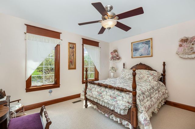 1917 Nichole Circle, Lancaster, OH 43130