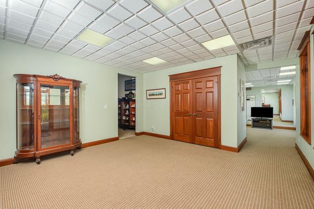 1917 Nichole Circle, Lancaster, OH 43130