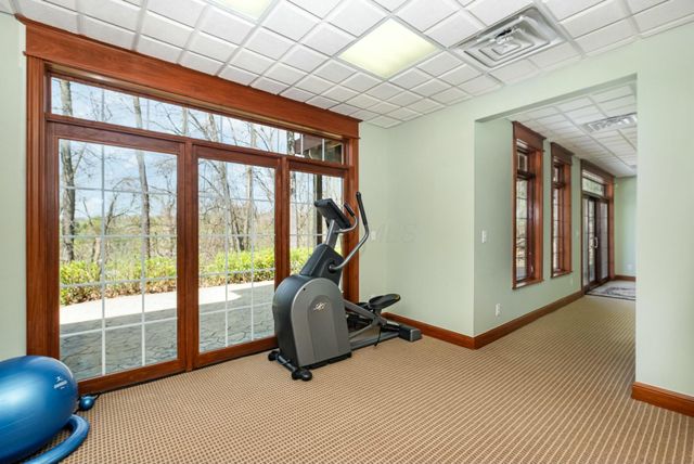 1917 Nichole Circle, Lancaster, OH 43130