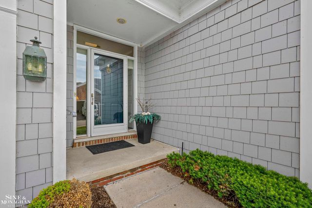 9005 Harbor Place, St Clair Shores, MI 48080