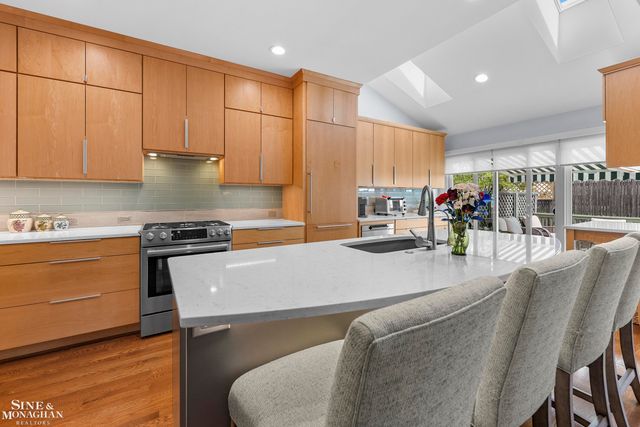 9005 Harbor Place, St Clair Shores, MI 48080