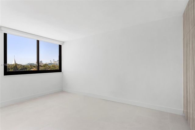 1000 Venetian Way 303, Miami, FL 33139